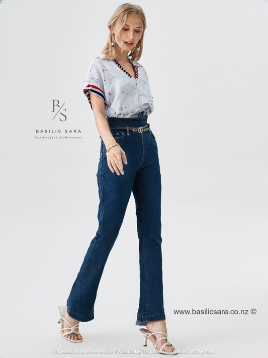 Relaxed White Cotton V-Neck Top